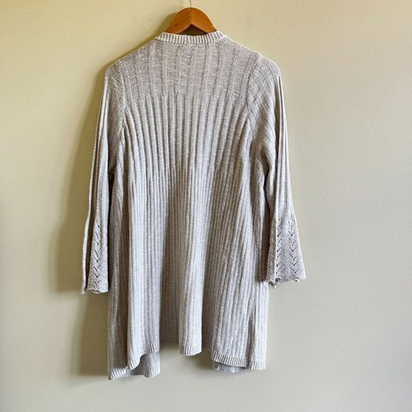 TORRID GREY BELL SLEEVE POINTELLE CARDIGAN OPEN FRONT WOMENS SIZE 2 US 2X - Picture 11 of 11